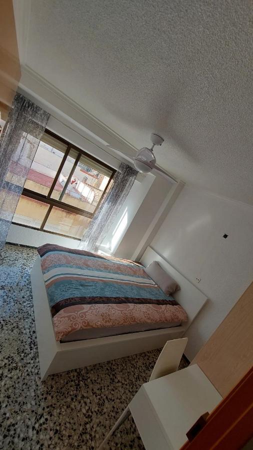 Central Accommodation Alicante Exteriör bild